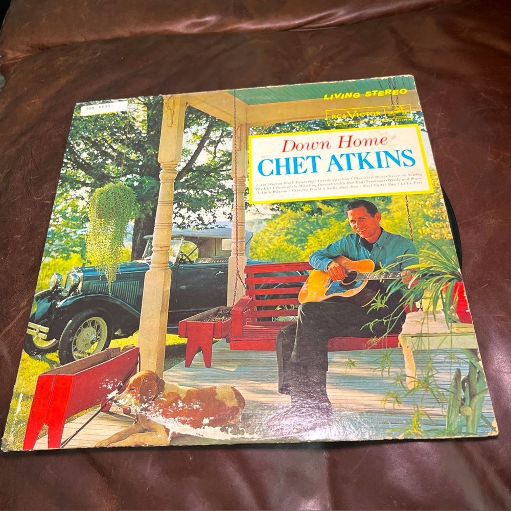 Chet Atkins Vinyl Record - Classic Album Cover